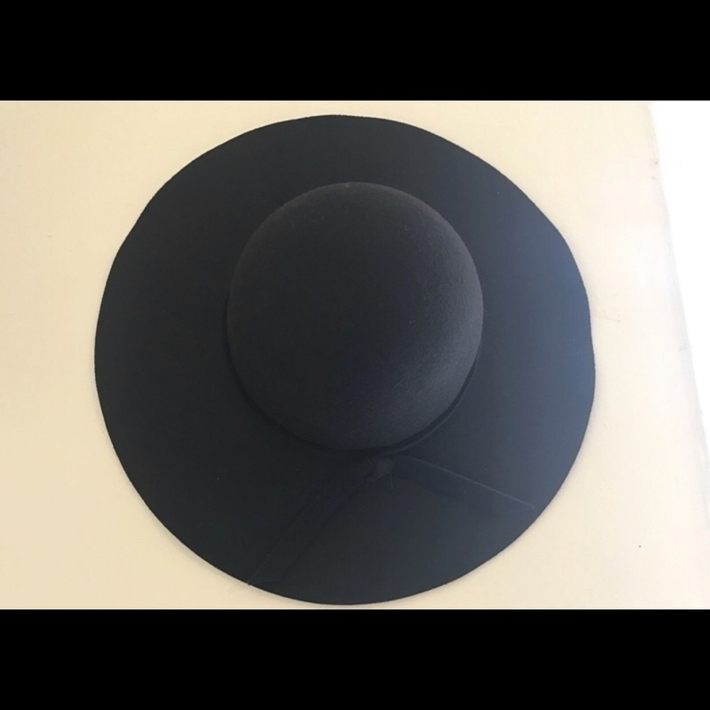 Oversized hat